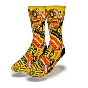 NWT Novelty Savvy Sox Logo Big Foot